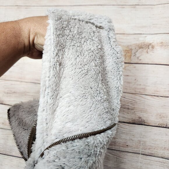 Kuhl Women's Flight Vest Size Small Hooded Soft Cozy Jacket Beige Sherpa Fleece - Picture 15 of 16